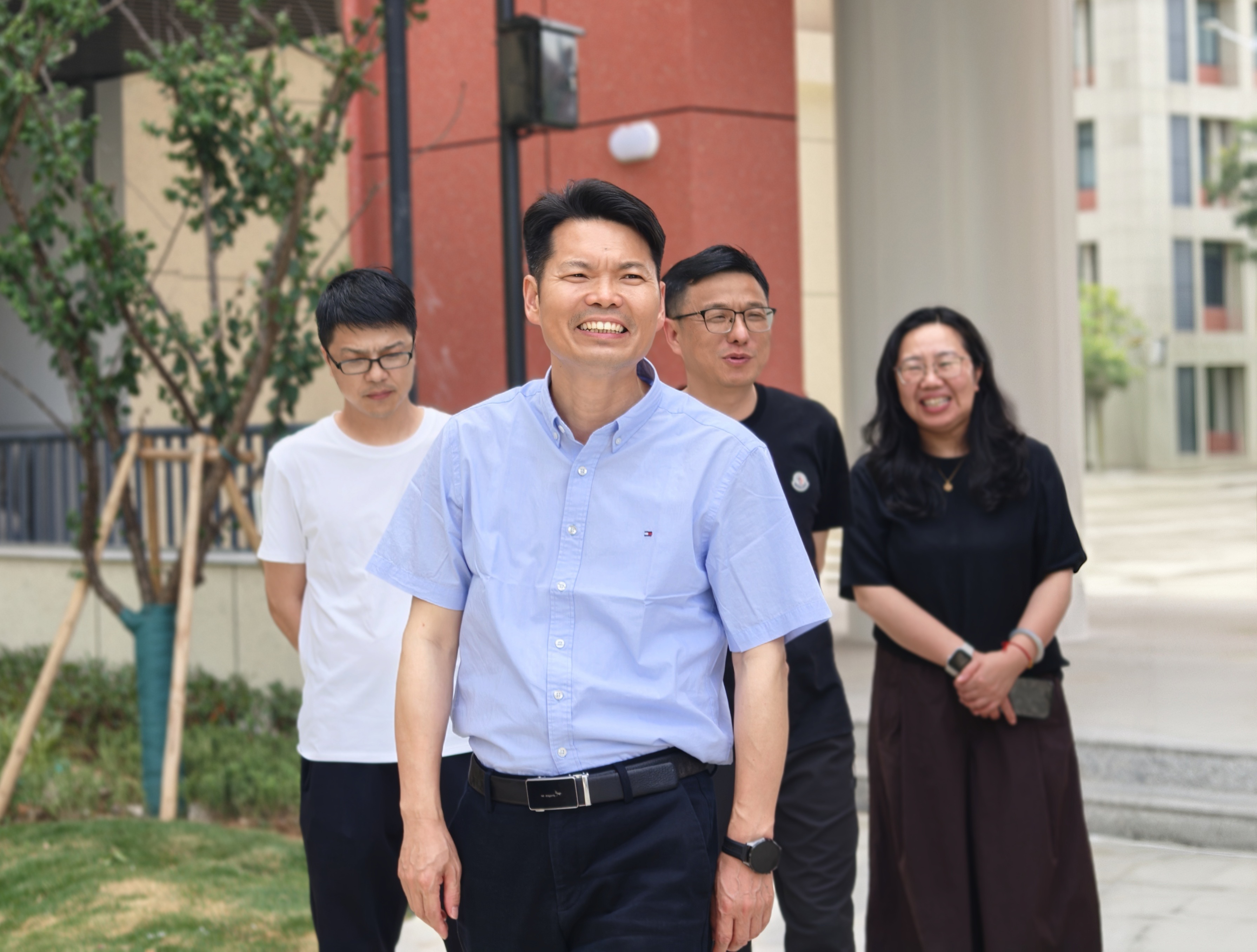 何彪調(diào)研實驗小學(xué)與蕭王廟中學(xué) 把脈擴容提質(zhì)與中考備考