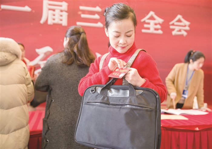 聚焦改革促發(fā)展 盡責(zé)履職惠民生——區(qū)政協(xié)委員報(bào)到側(cè)記